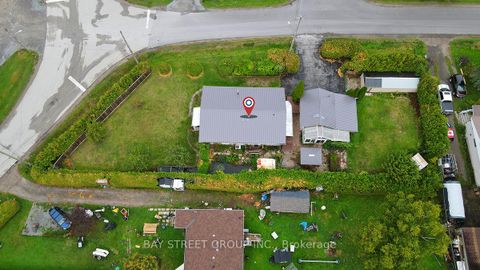 Photo 9 at 381 Walter Drive, Keswick South, Georgina