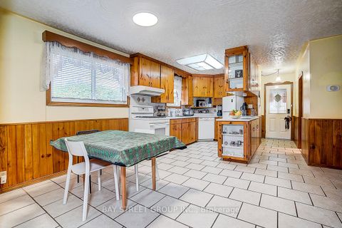 Photo 25 at 381 Walter Drive, Keswick South, Georgina