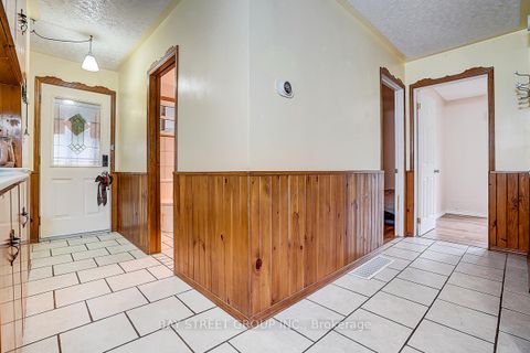 Photo 31 at 381 Walter Drive, Keswick South, Georgina