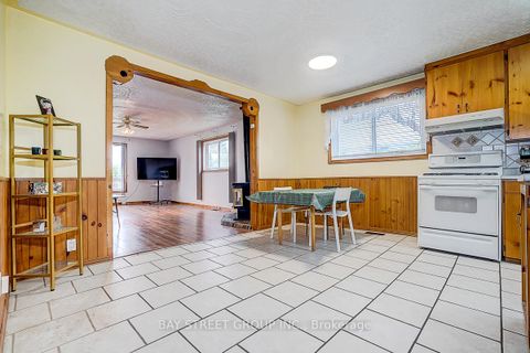 Photo 33 at 381 Walter Drive, Keswick South, Georgina