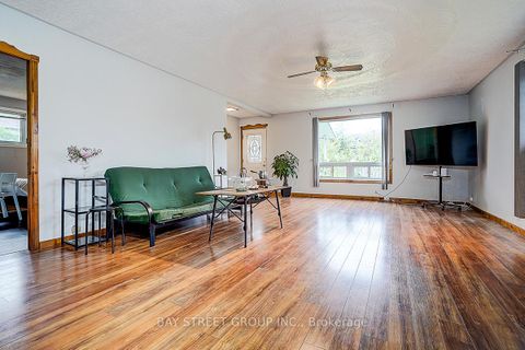 Photo 35 at 381 Walter Drive, Keswick South, Georgina