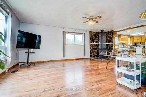 Photo 40 at 381 Walter Drive, Keswick South, Georgina