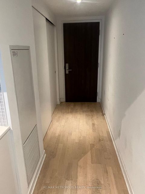 Photo 10 at 1805 - 161 Roehampton Avenue, Mount Pleasant West, Toronto Photo 10 at 1805 - 161 Roehampton Avenue, Mount Pleasant West, Toronto