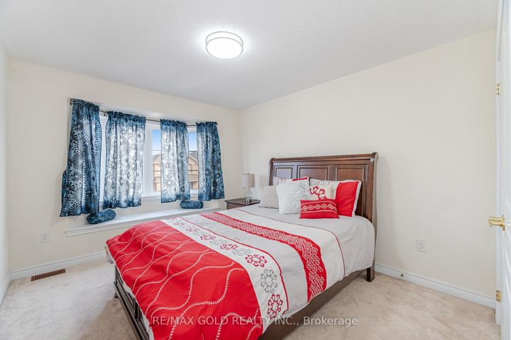 Photo 17 at 8 Washburn Road, Bram East, Brampton