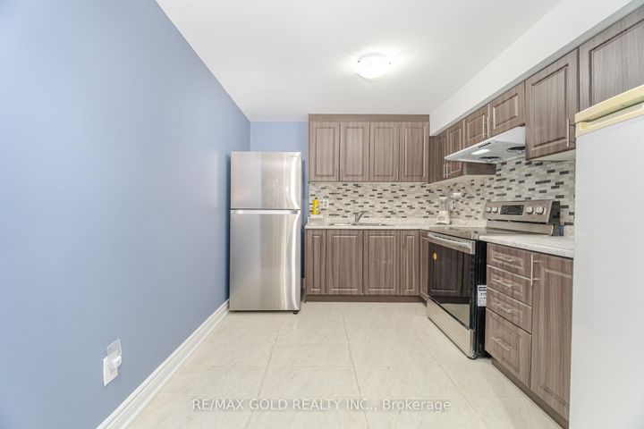 Photo 23 at 8 Washburn Road, Bram East, Brampton