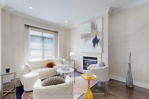 Photo 4 at 420 Paradelle Drive, Oak Ridges Lake Wilcox, Richmond Hill