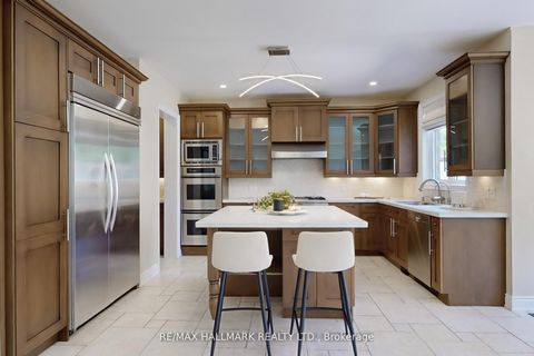 Photo 7 at 420 Paradelle Drive, Oak Ridges Lake Wilcox, Richmond Hill