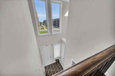 Photo 4 at 18 STANLEY GREENE Boulevard, CFB, Toronto