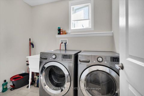Photo 17 at 18 STANLEY GREENE Boulevard, CFB, Toronto