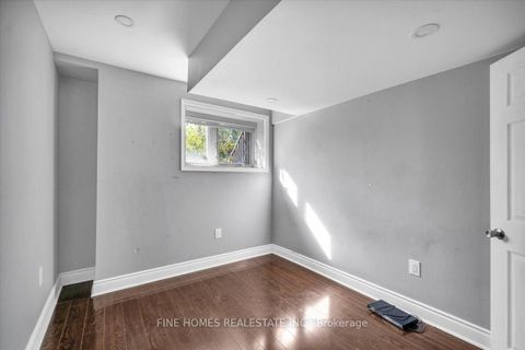 Photo 39 at 18 STANLEY GREENE Boulevard, CFB, Toronto
