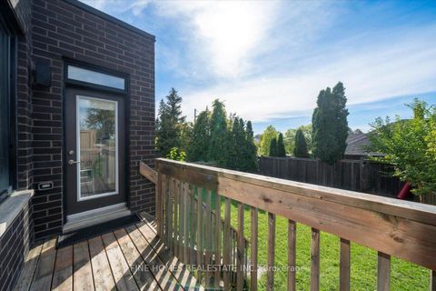 Photo 41 at 18 STANLEY GREENE Boulevard, CFB, Toronto