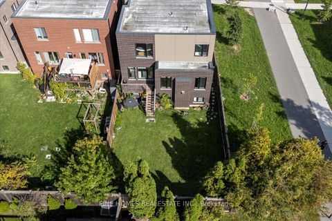 Photo 43 at 18 STANLEY GREENE Boulevard, CFB, Toronto