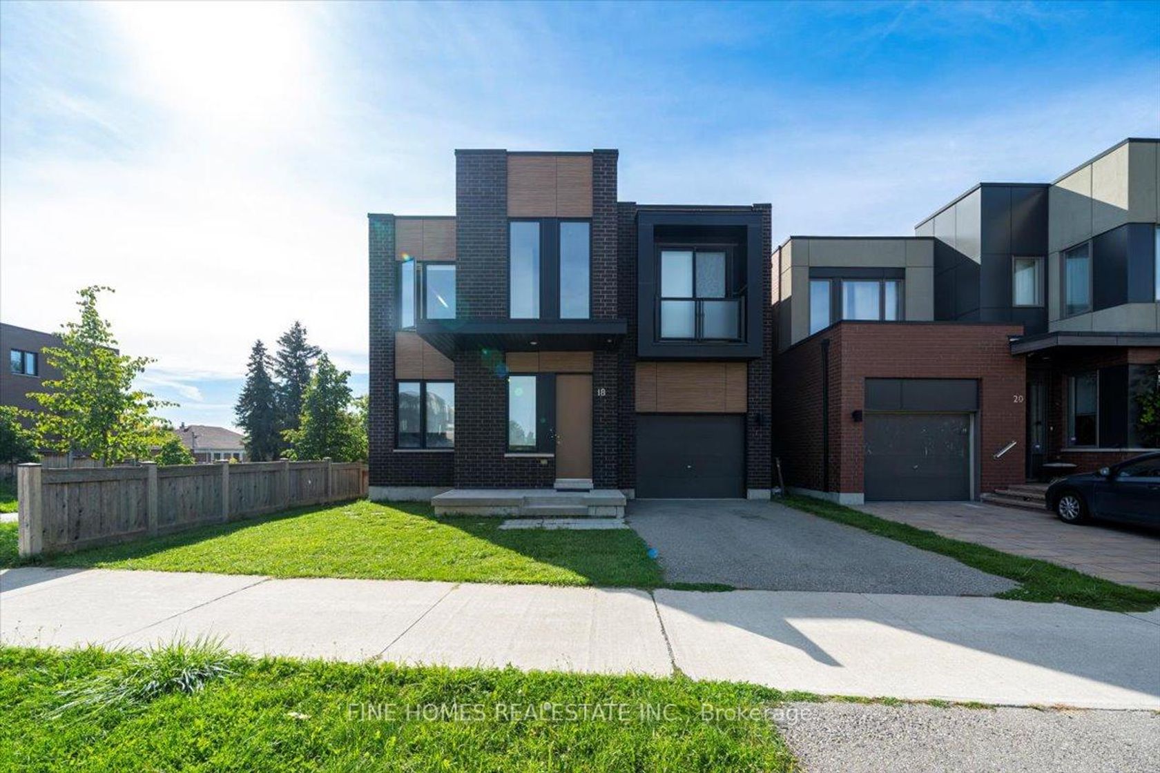 18 STANLEY GREENE Boulevard, CFB, Toronto 