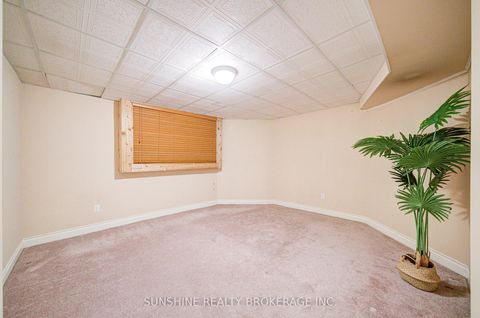 Photo 39 at 19 Aspen Leaf Court, Hills of St Andrew, Aurora