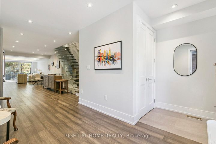 Photo 3 at 341 Balliol Street E, Mount Pleasant East, Toronto