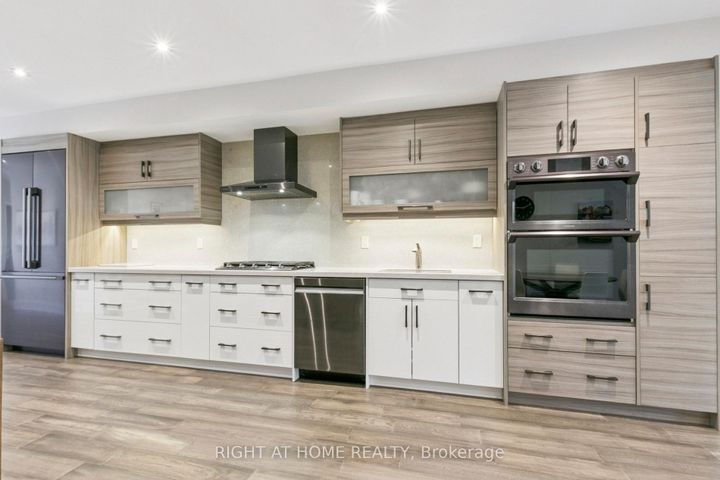 Photo 9 at 341 Balliol Street E, Mount Pleasant East, Toronto