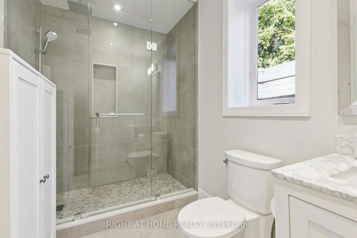 Photo 11 at 341 Balliol Street E, Mount Pleasant East, Toronto