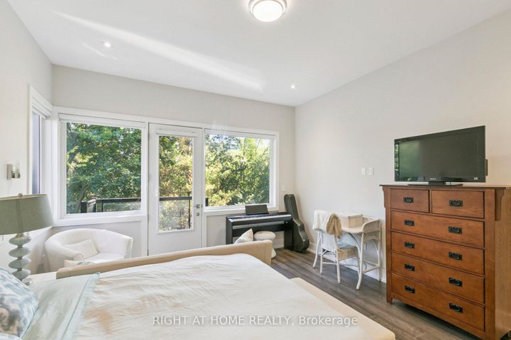 Photo 14 at 341 Balliol Street E, Mount Pleasant East, Toronto