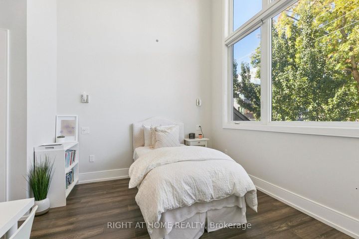 Photo 15 at 341 Balliol Street E, Mount Pleasant East, Toronto