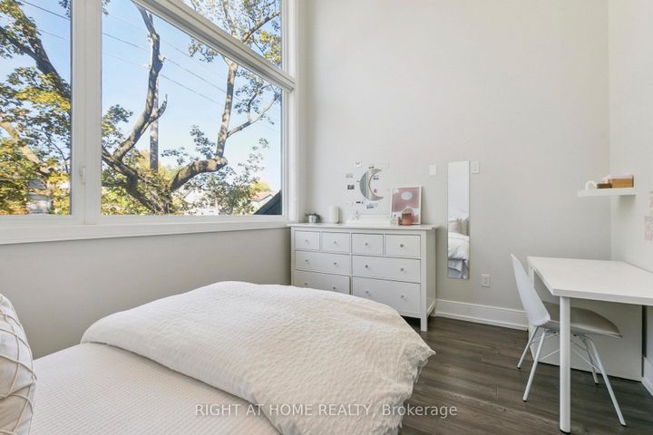 Photo 17 at 341 Balliol Street E, Mount Pleasant East, Toronto
