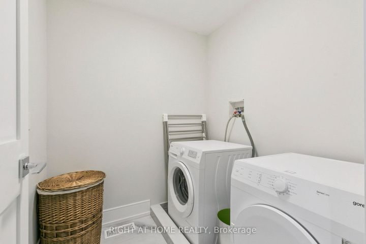 Photo 18 at 341 Balliol Street E, Mount Pleasant East, Toronto