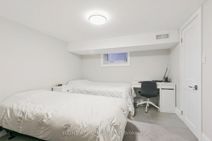 Photo 20 at 341 Balliol Street E, Mount Pleasant East, Toronto