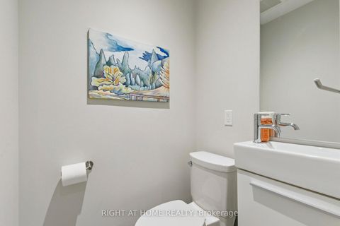 Photo 5 at 341 Balliol Street E, Mount Pleasant East, Toronto