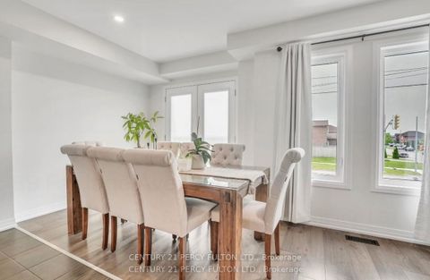 Photo 5 at 89 Fairlane Avenue, Painswick South, Barrie