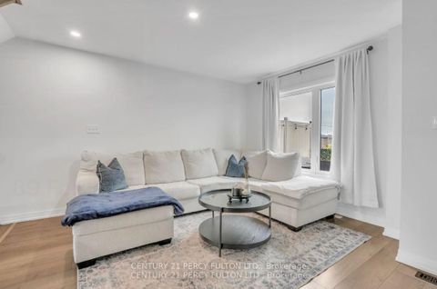 Photo 7 at 89 Fairlane Avenue, Painswick South, Barrie