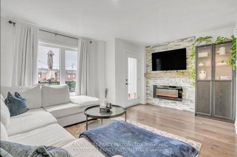 Photo 8 at 89 Fairlane Avenue, Painswick South, Barrie