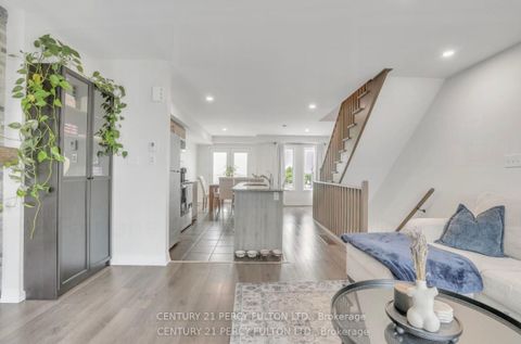 Photo 10 at 89 Fairlane Avenue, Painswick South, Barrie