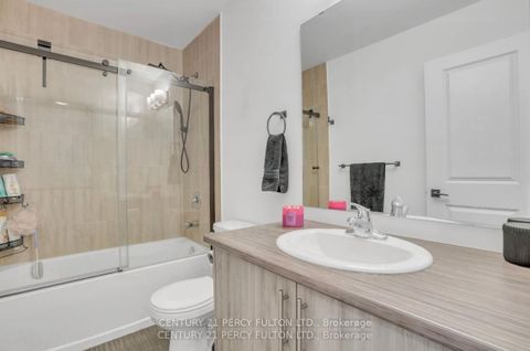 Photo 13 at 89 Fairlane Avenue, Painswick South, Barrie