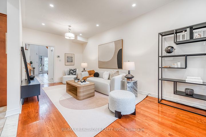 Photo 10 at 693 16th Avenue, Langstaff, Richmond Hill