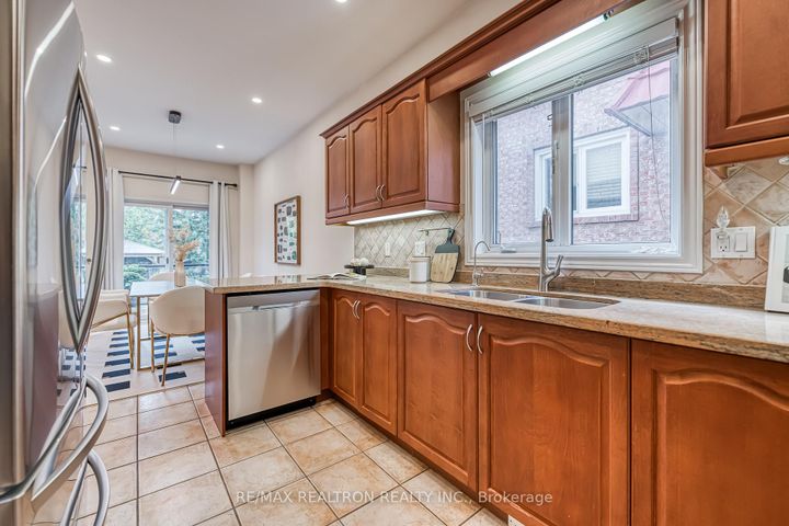 Photo 20 at 693 16th Avenue, Langstaff, Richmond Hill