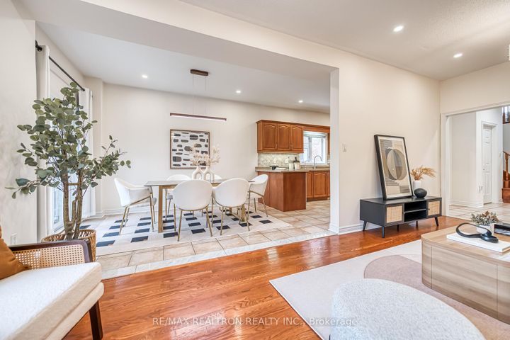 Photo 23 at 693 16th Avenue, Langstaff, Richmond Hill