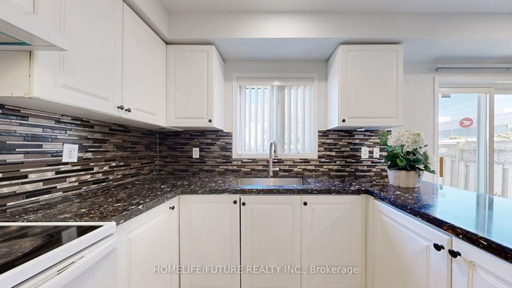 Photo 12 at 5 Holloway Road, Cedarwood, Markham