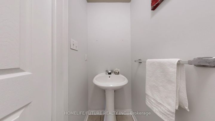 Photo 18 at 5 Holloway Road, Cedarwood, Markham