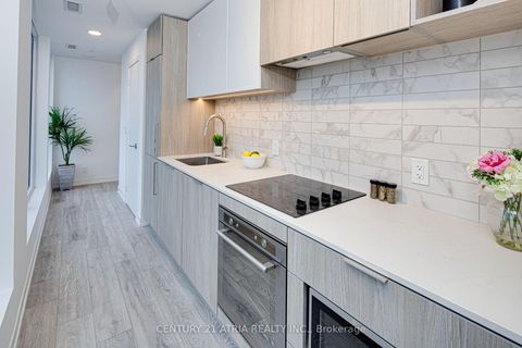 Photo 1 at 1820 - 2020 Bathurst Street, Cedarvale, Toronto Photo 1 at 1820 - 2020 Bathurst Street, Cedarvale, Toronto
