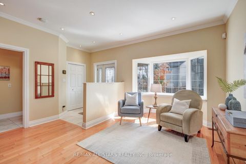 Photo 5 at 32 Barker Avenue, East York, Toronto
