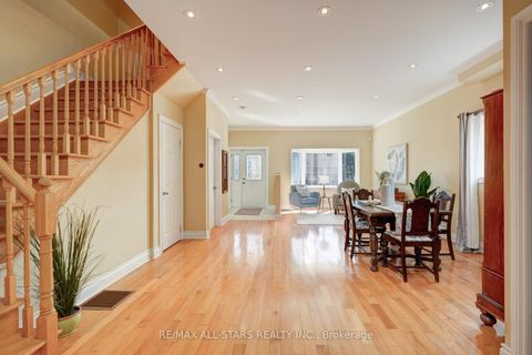 Photo 7 at 32 Barker Avenue, East York, Toronto