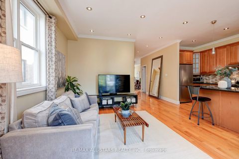 Photo 17 at 32 Barker Avenue, East York, Toronto
