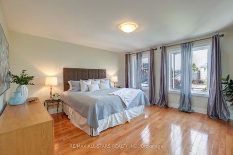 Photo 21 at 32 Barker Avenue, East York, Toronto