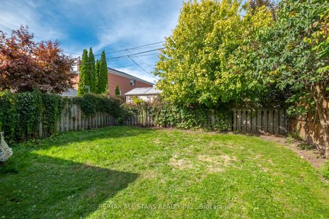 Photo 39 at 32 Barker Avenue, East York, Toronto