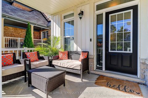 Photo 2 at 18 Northglen Boulevard, Bowmanville, Clarington