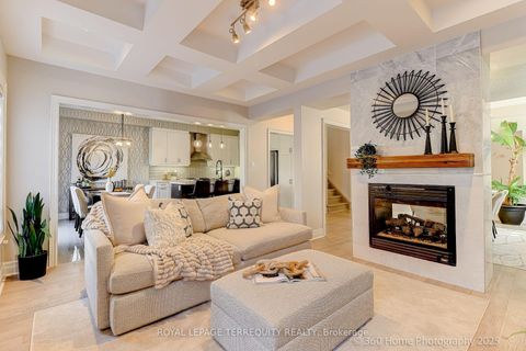 Photo 10 at 18 Northglen Boulevard, Bowmanville, Clarington