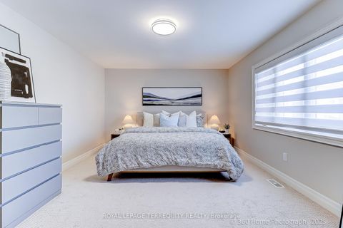 Photo 19 at 18 Northglen Boulevard, Bowmanville, Clarington