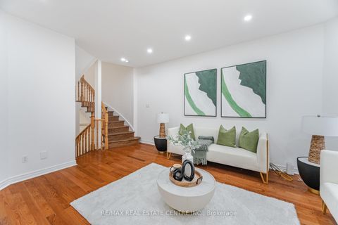 Photo 13 at 24 Futura Avenue, Rouge Woods, Richmond Hill