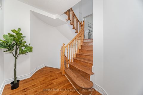 Photo 15 at 24 Futura Avenue, Rouge Woods, Richmond Hill