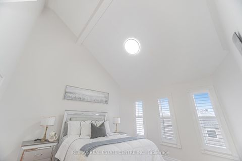 Photo 17 at 24 Futura Avenue, Rouge Woods, Richmond Hill