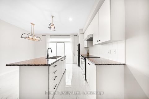 Photo 10 at 5 - 636 Evans Avenue, Alderwood, Toronto